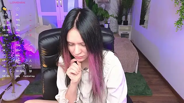 kittenlolla online show from 31, 3, 2026