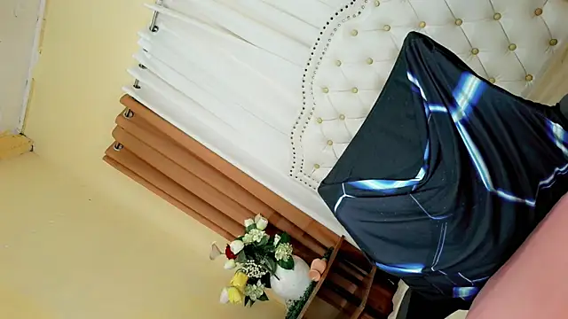 Seductive sophie online show from 1, 5, 2026
