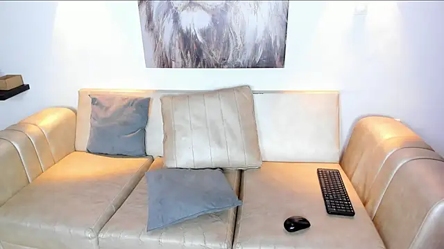 Partyhot cum online show from 4, 6, 2026