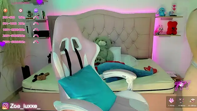 Zoe Luxxe  online show from 23, 5, 2026