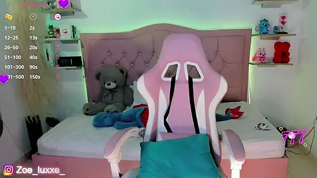 Zoe Luxxe  online show from 2, 6, 2026