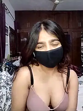Snapshot of Ishaa_22 chatting on 2, 4, 2026 Ishaa 22 online show from 2, 4, 2026
