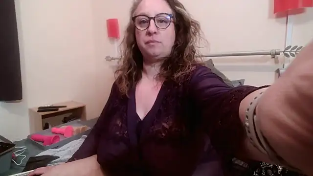 Snapshot of Vintzdine chatting on 2, 3, 2026 Vintzdine online show from 2, 3, 2026