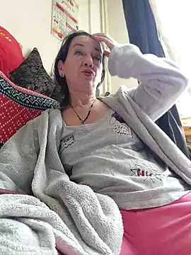 anayss17 online show from 14, 4, 2026