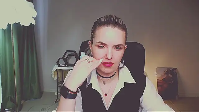 Snapshot of AliceSmite chatting on 26, 5, 2026 AliceSmite online show from 26, 5, 2026