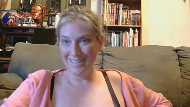 Snapshot of MistyMountains96 chatting on 5, 6, 2026 MistyMountains96 online show from 5, 6, 2026