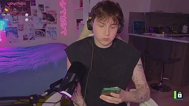 Snapshot of c-ypher chatting on 4, 3, 2026 c-ypher online show from 4, 3, 2026