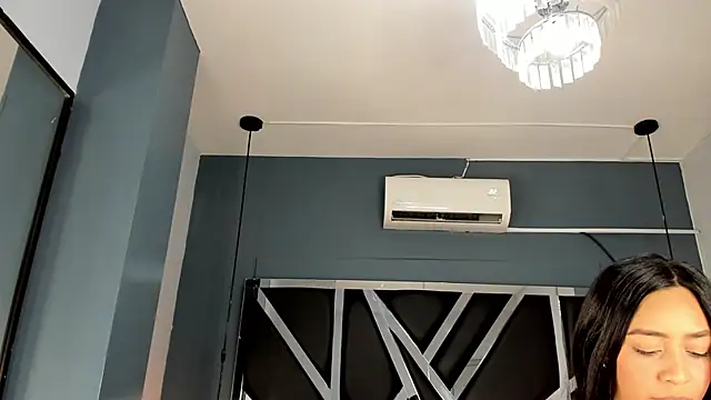 Esmeralda  18 online show from 28, 3, 2026