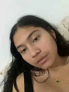 Snapshot of Isabella-Marin chatting on 3, 3, 2026 Isabella-Marin online show from 3, 3, 2026