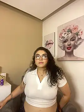 AlmaraRouge online show from 9, 5, 2026