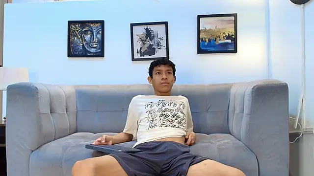 SKINNY BOYXXX online show from 2, 4, 2026