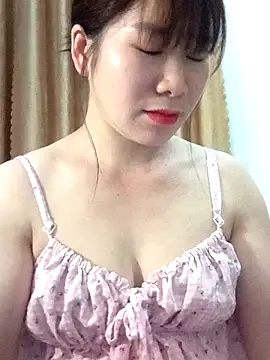 Bondgirl 9 online show from 19, 4, 2026