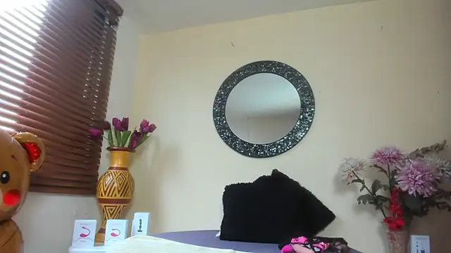 Maye Milf  online show from 7, 4, 2026