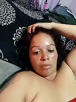 Snapshot of lizcata chatting on 7, 4, 2026 lizcata online show from 7, 4, 2026