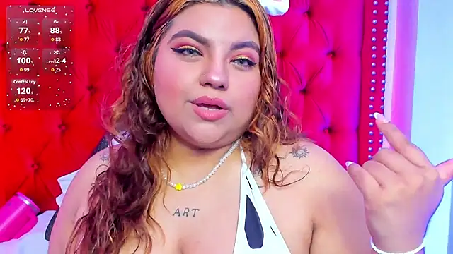 Snapshot of SunnyHoney_ chatting on 11, 7, 2026 SunnyHoney online show from 11, 7, 2026