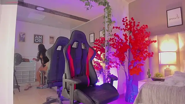 Kiara Kismet  online show from 24, 3, 2026