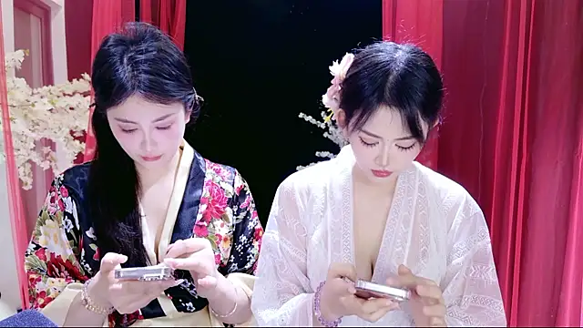 Banana-Milk69 online show from 16, 4, 2026