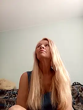 Snapshot of ViktoriaSexi1 chatting on 25, 4, 2026 ViktoriaSexi1 online show from 25, 4, 2026