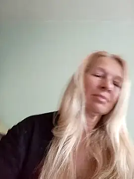 Snapshot of ViktoriaSexi1 chatting on 1, 5, 2026 ViktoriaSexi1 online show from 1, 5, 2026