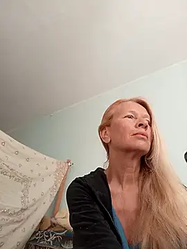 Snapshot of ViktoriaSexi1 chatting on 6, 5, 2026 ViktoriaSexi1 online show from 6, 5, 2026