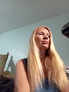 Snapshot of ViktoriaSexi1 chatting on 6, 5, 2026 ViktoriaSexi1 online show from 6, 5, 2026