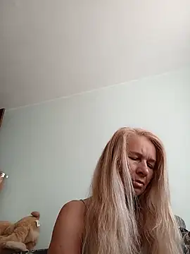 Snapshot of ViktoriaSexi1 chatting on 19, 5, 2026 ViktoriaSexi1 online show from 19, 5, 2026