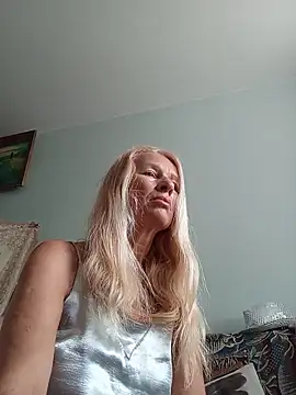 Snapshot of ViktoriaSexi1 chatting on 25, 5, 2026 ViktoriaSexi1 online show from 25, 5, 2026
