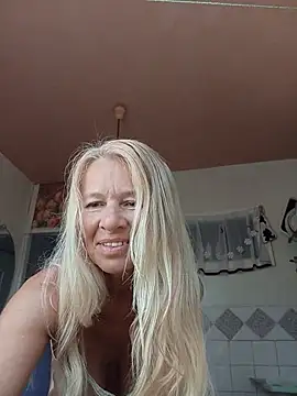 Snapshot of ViktoriaSexi1 chatting on 6, 6, 2026 ViktoriaSexi1 online show from 6, 6, 2026