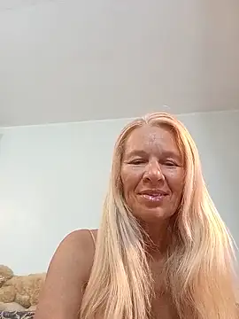 Snapshot of ViktoriaSexi1 chatting on 7, 6, 2026 ViktoriaSexi1 online show from 7, 6, 2026