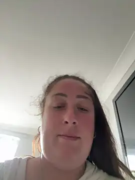 CurvyCatx online show from 5, 7, 2026