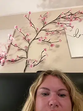 Snapshot of Jolina_Juice chatting on 29, 6, 2026 Jolina Juice online show from 29, 6, 2026