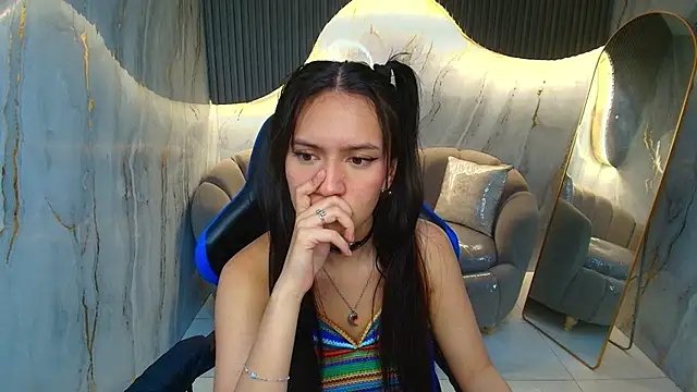 Snapshot of candy_sky_r chatting on 11, 7, 2026 candy sky r online show from 11, 7, 2026