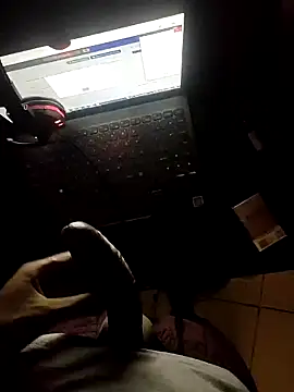 Snapshot of clayto77 chatting on 4, 3, 2026 clayto77 online show from 4, 3, 2026