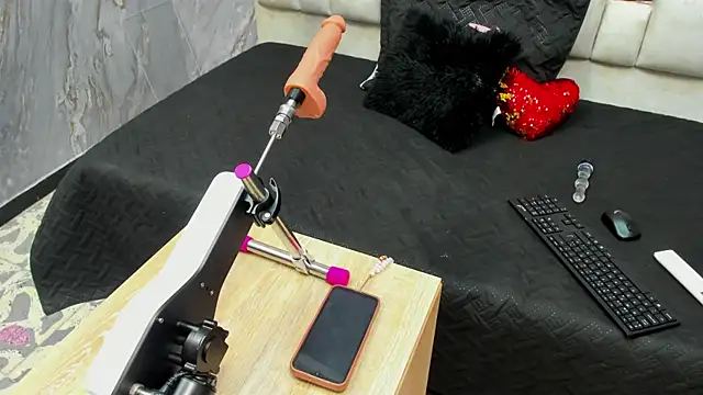 Milf Drip online show from 2, 4, 2026