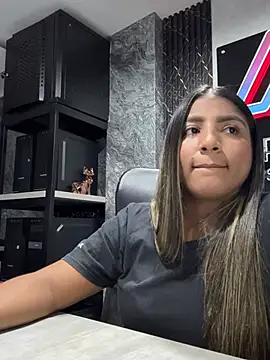 Emma Carteer 1 online show from 10, 3, 2026