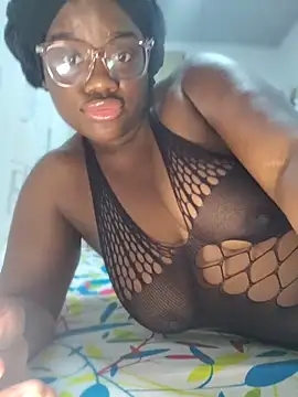 YourLiaa  online show from 5, 4, 2026