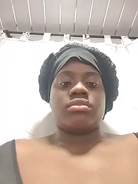 YourLiaa  online show from 19, 4, 2026