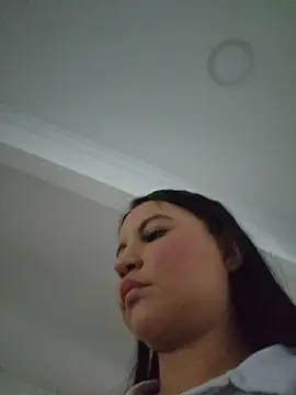 Snapshot of Pretty_Julieta chatting on 28, 4, 2026 Pretty Julieta online show from 28, 4, 2026