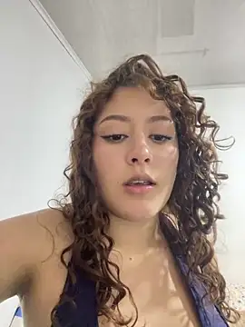 Snapshot of Amber_roouse chatting on 20, 5, 2026 Amber roouse online show from 20, 5, 2026