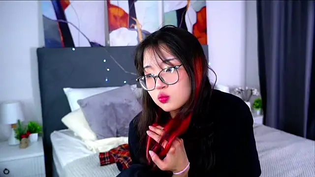 NelleMihalko online show from 4, 4, 2026