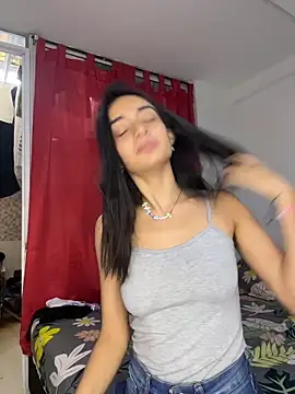 Snapshot of leilani_X chatting on 13, 4, 2026 leilani X online show from 13, 4, 2026