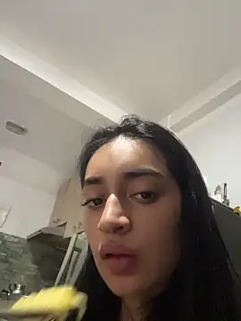 Snapshot of leilani_X chatting on 24, 4, 2026 leilani X online show from 24, 4, 2026