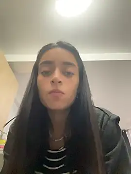 Snapshot of leilani_X chatting on 25, 4, 2026 leilani X online show from 25, 4, 2026