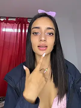 Snapshot of leilani_X chatting on 29, 4, 2026 leilani X online show from 29, 4, 2026