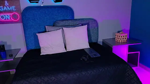 MiiaCullens online show from 28, 3, 2026