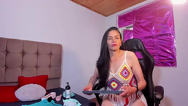 Liz Grettel online show from 12, 7, 2026