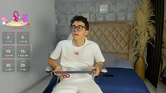 TylerCross  online show from 30, 3, 2026