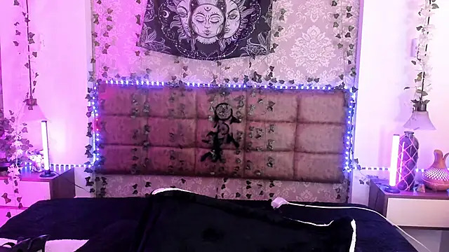 Vickmoon online show from 1, 4, 2026