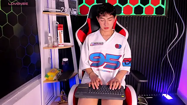 Cristopher Wild online show from 7, 4, 2026