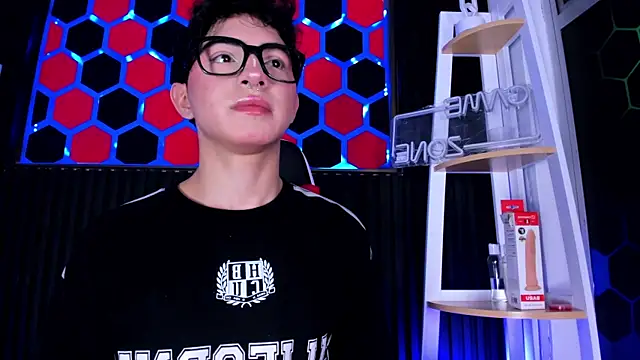 Cristopher Wild online show from 15, 4, 2026